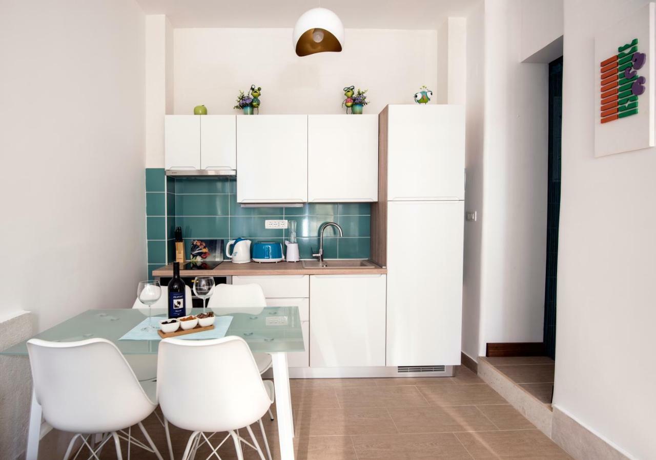 Ibis Your Cosy Oasis With Private Parking And Patio Split Exteriér fotografie